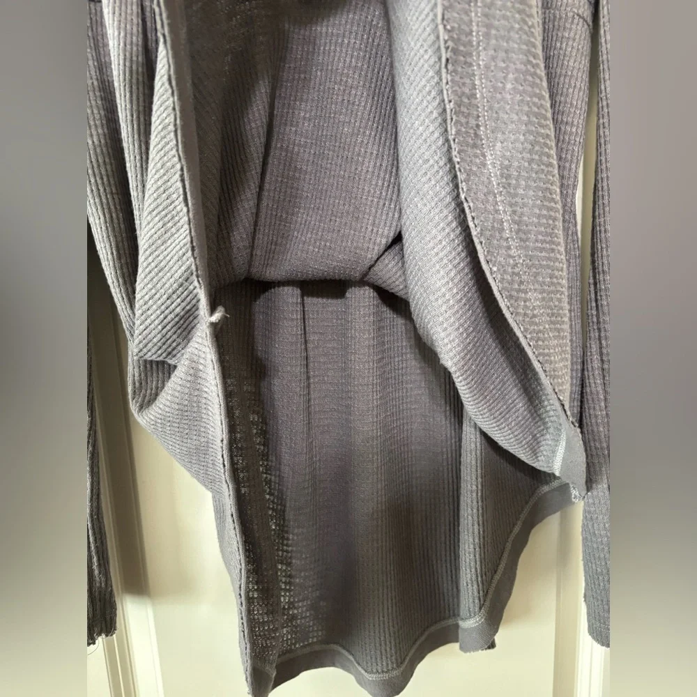 We The Free Light Weight Long Sleeve Waffle Knit Tunic Top Like New Medium - Picture 6 of 9